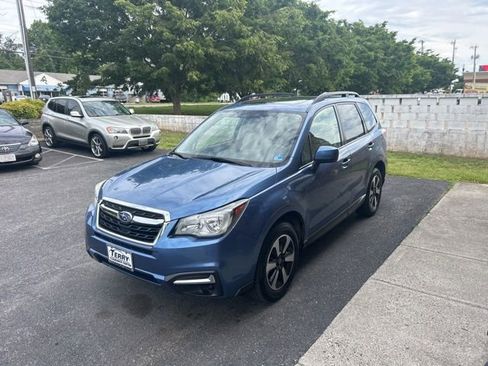 Used 2017 Subaru Forester 2.5i Premium w/ Popular Package #2A AWD/4WD image 2