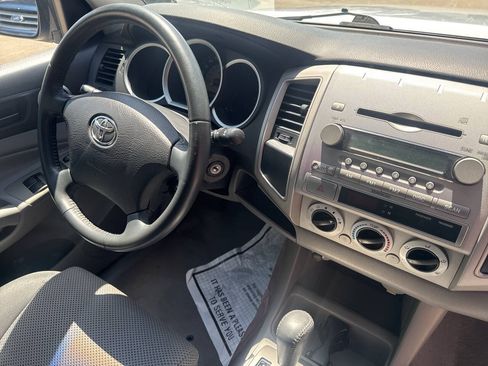Used 2006 Toyota Tacoma PreRunner RWD image 17