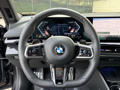 Used 2025 BMW 530i w/ M Sport Package image 24