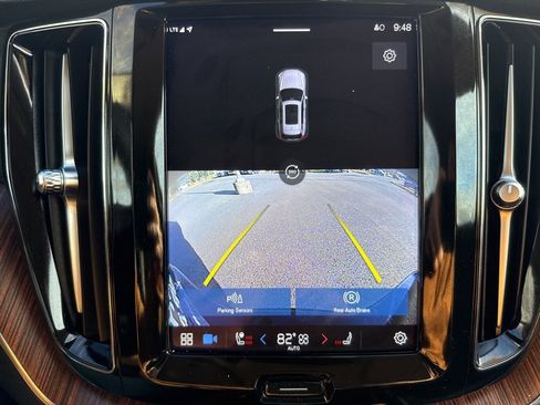 Used 2023 Volvo XC60 B5 Plus image 39