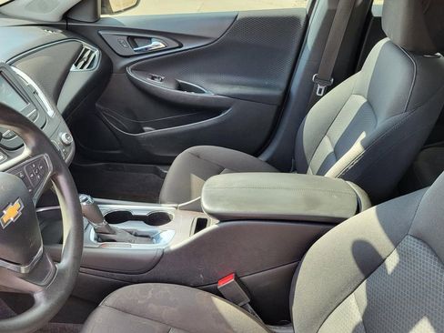Used 2018 Chevrolet Malibu LT image 29