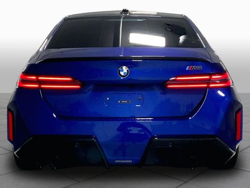 Used 2025 BMW M5 w/ Carbon Package AWD/4WD image 4