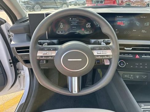 Used 2025 Hyundai Sonata SEL FWD image 41