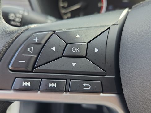 Used 2025 Nissan Altima 2.5 SV FWD image 27