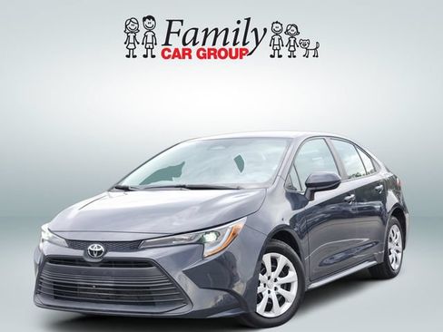 Used 2025 Toyota Corolla LE FWD image 1