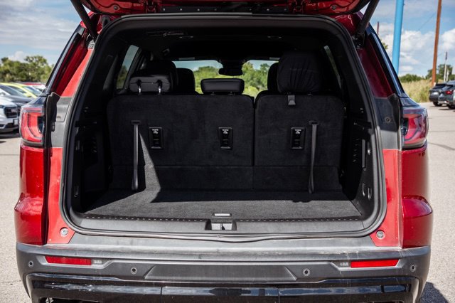 Used 2025 GMC Acadia AT4 AWD/4WD image 9