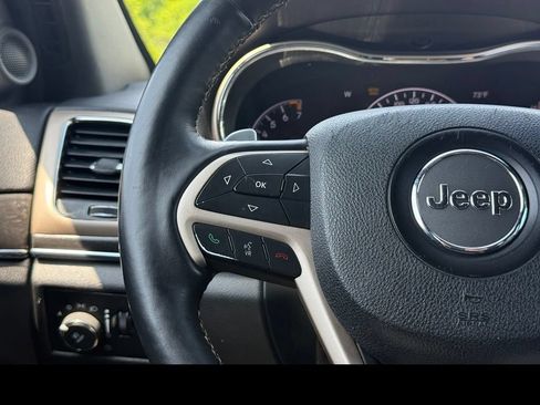 Used 2017 Jeep Grand Cherokee Limited w/ Luxury Group II AWD/4WD image 17