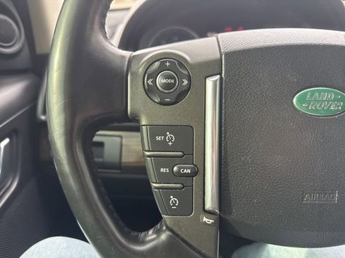 Used 2015 Land Rover LR2 AWD/4WD image 23