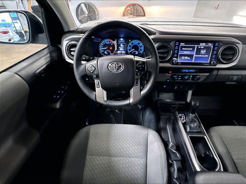 Used 2021 Toyota Tacoma SR5 RWD image 8