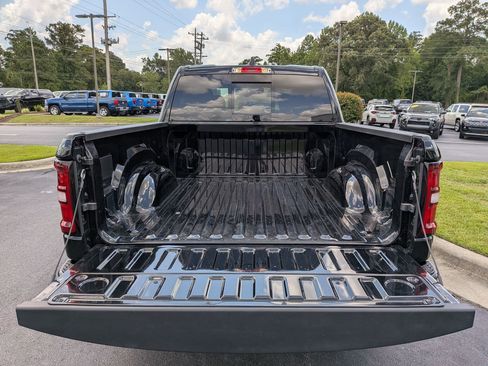 Used 2025 RAM 1500 Big Horn AWD/4WD image 17