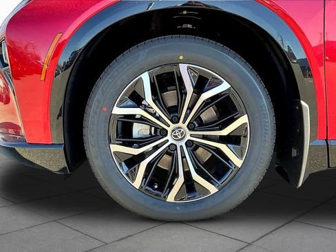 New 2026 Toyota Crown Signia AWD/4WD image 11