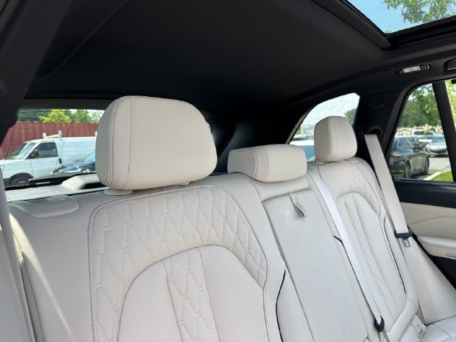 Used 2025 BMW X5 M60i w/ Executive Package AWD/4WD image 36