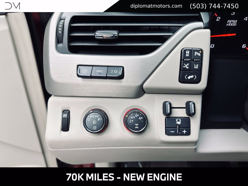 Used 2015 GMC Yukon Denali w/ Premium Package AWD/4WD image 32