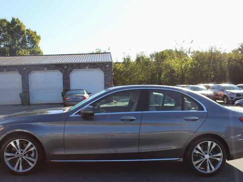 Used 2018 Mercedes-Benz C 300 Sedan image 9