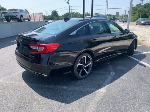 Used 2019 Honda Accord Sport image 4