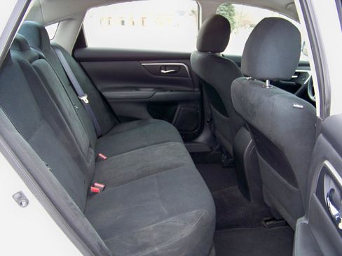 Used 2015 Nissan Altima 2.5 S w/ Power Driver Seat Package FWD image 19