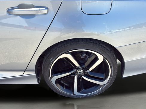 Used 2021 Honda Accord Sport image 40