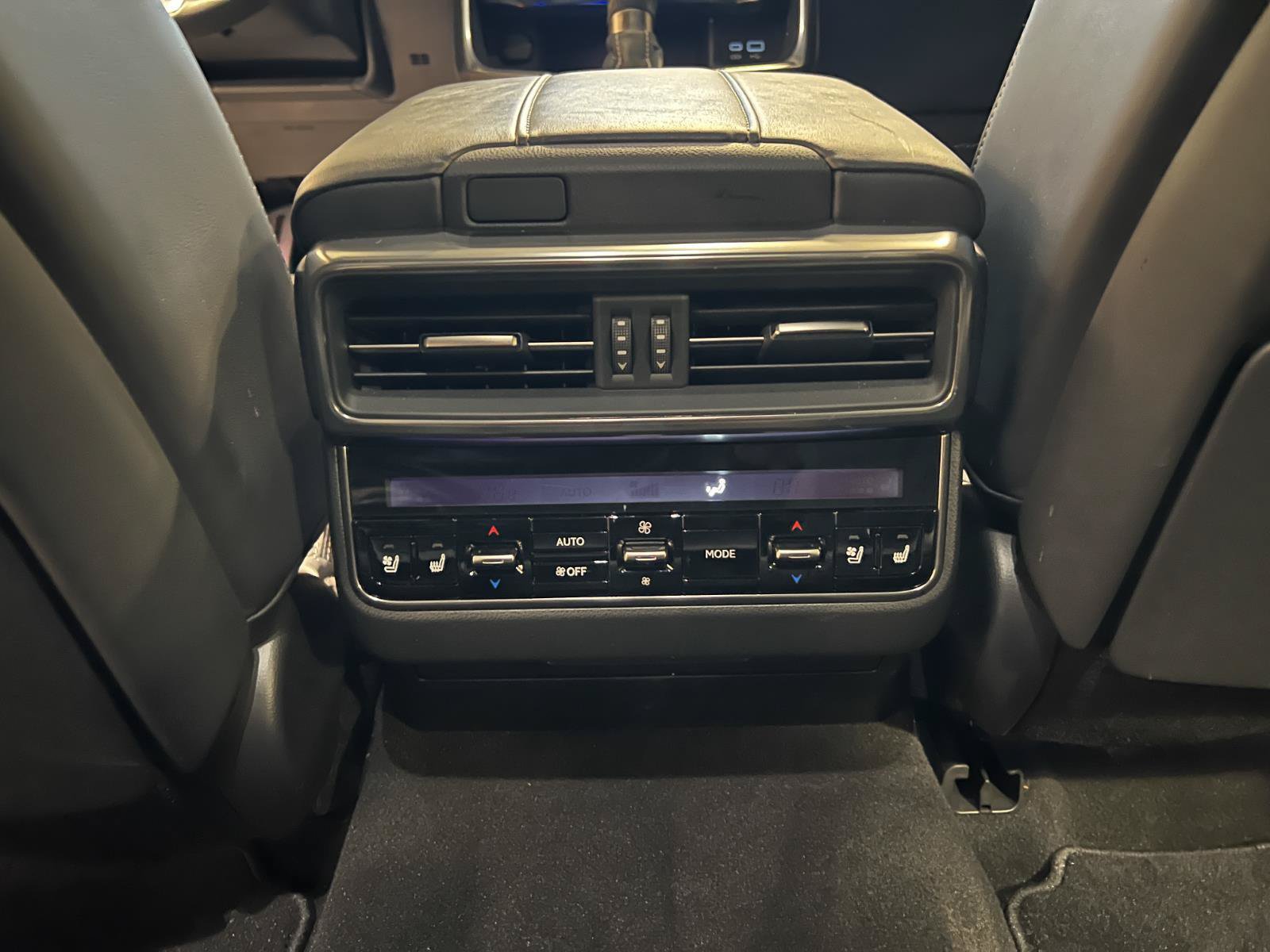 Used 2024 Lexus LX 600 F Sport AWD/4WD image 31