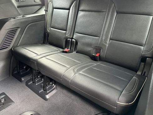 Used 2024 Chevrolet Tahoe Premier w/ Premium Package image 15