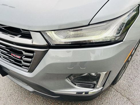 Used 2023 Chevrolet Traverse RS image 16