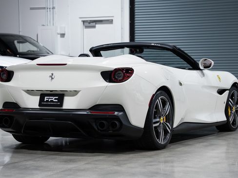 Used 2019 Ferrari Portofino image 6