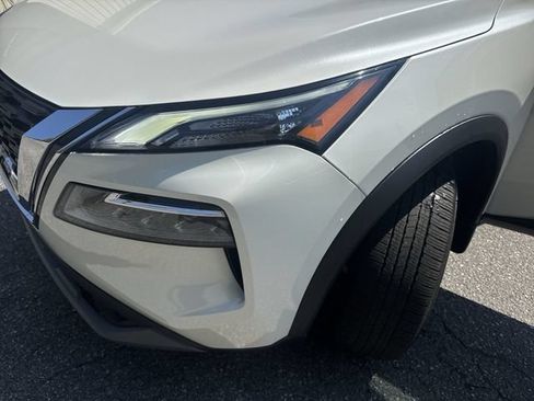 Used 2023 Nissan Rogue SV FWD image 30