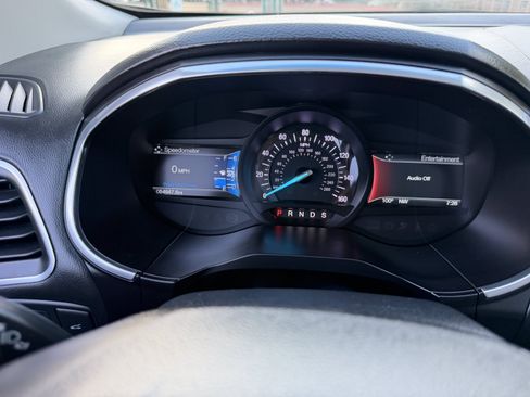 Used 2018 Ford Edge Titanium w/ Equipment Group 301A AWD/4WD image 34
