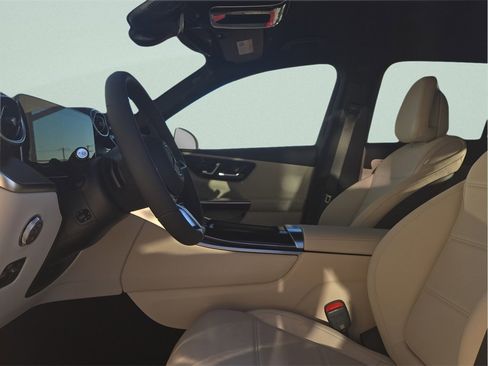 New 2026 Mercedes-Benz GLC 300 GLC 300 image 17