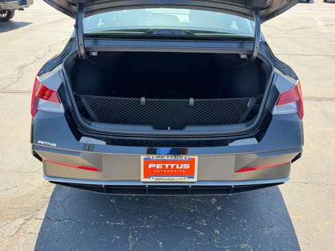 Used 2024 Hyundai Elantra SEL w/ Convenience Package FWD image 6
