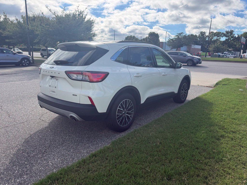 Used 2022 Ford Escape SEL FWD image 2