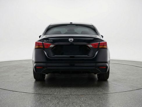 Used 2025 Nissan Altima 2.5 SV image 7