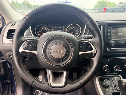 Used 2018 Jeep Compass Latitude AWD/4WD image 13