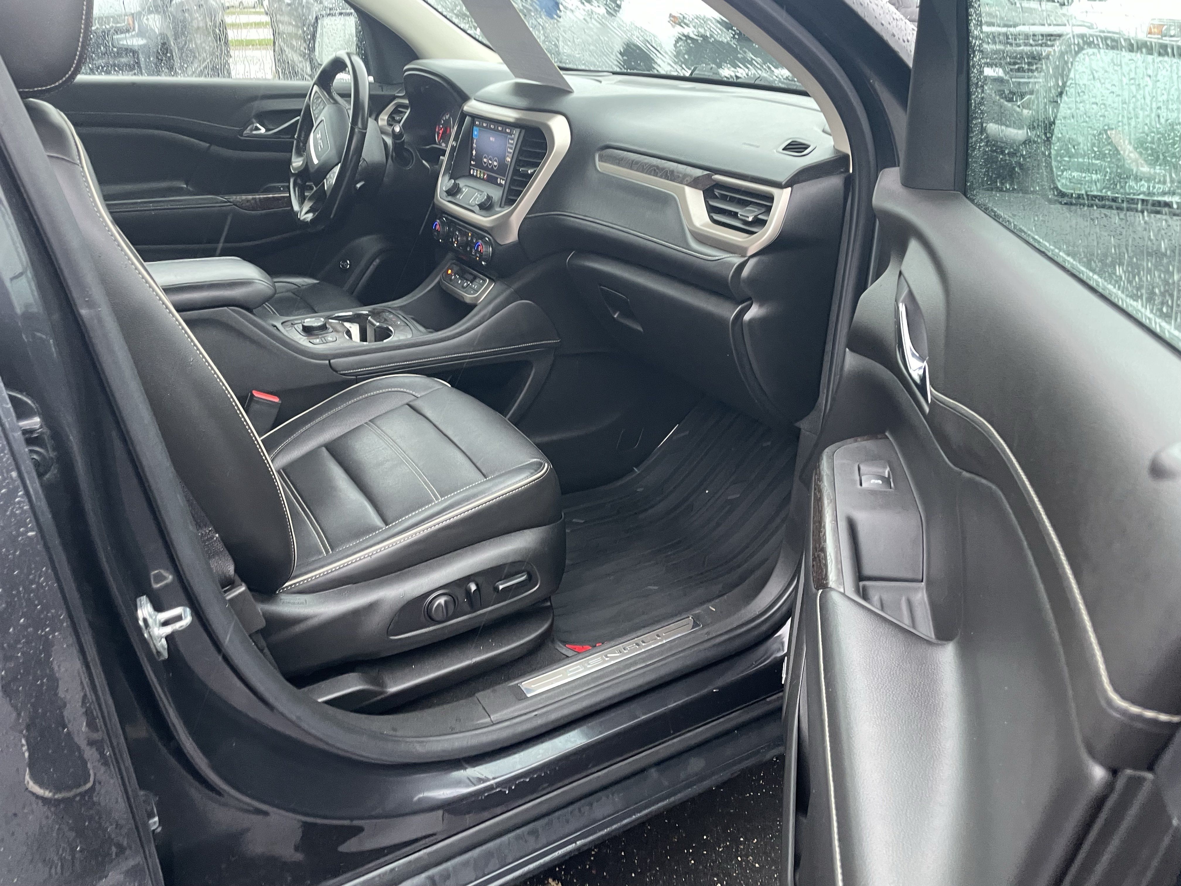 Used 2020 GMC Acadia Denali w/ Trailering Package AWD/4WD image 32