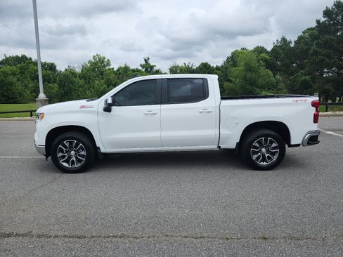 Certified 2025 Chevrolet Silverado 1500 LT AWD/4WD image 2