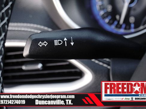 New 2026 Chrysler Pacifica Select image 28