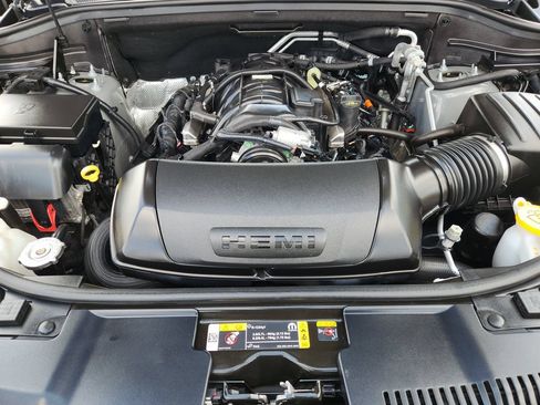 Used 2025 Dodge Durango R/T AWD/4WD image 34