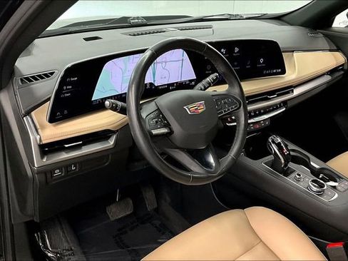 Used 2024 Cadillac XT4 Luxury AWD/4WD image 16