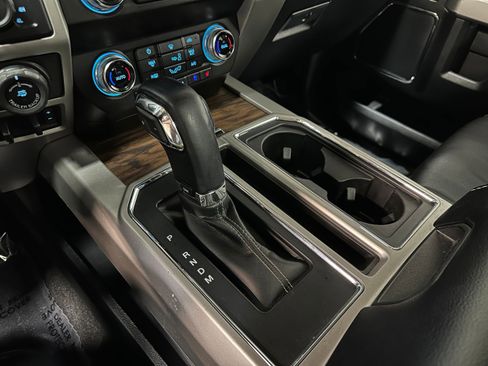 Certified 2020 Ford F150 Lariat w/ Equipment Group 502A Luxury image 27