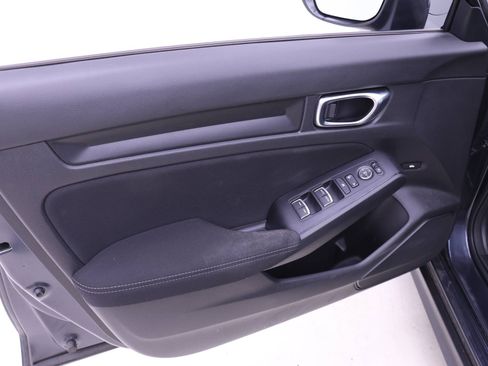 Used 2023 Honda Civic Sport image 9