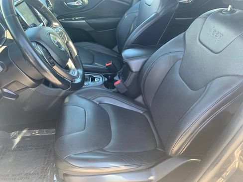 Used 2020 Jeep Cherokee Limited AWD/4WD image 14