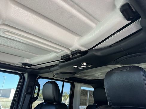 Used 2022 Jeep Wrangler Unlimited Sahara w/ Cold Weather Group image 29