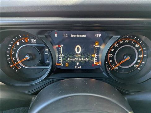New 2026 Jeep Gladiator Sport AWD/4WD image 11