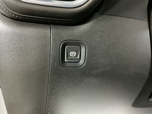 Used 2020 Chevrolet Silverado 2500 LT w/ All Star Edition image 35