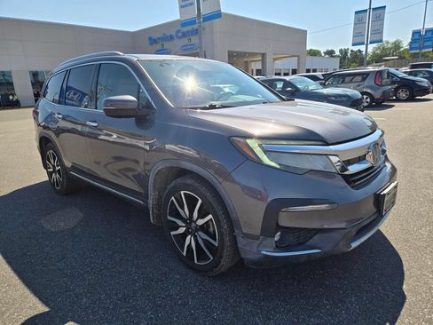 Used 2019 Honda Pilot Touring image 3