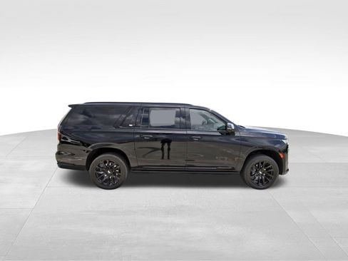 Used 2024 Cadillac Escalade ESV Sport Platinum w/ LPO, ONYX Package image 5