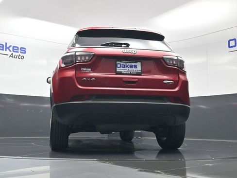 Used 2025 Jeep Compass Latitude w/ Sun & Sound Group image 46