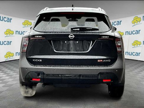 New 2026 Nissan Kicks SR w/ Cold Weather Package image 6