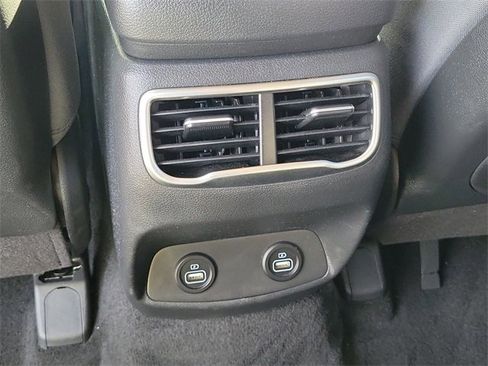 Used 2023 Hyundai Santa Fe SEL image 19