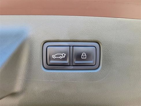 Used 2024 Hyundai Santa Fe Calligraphy image 5