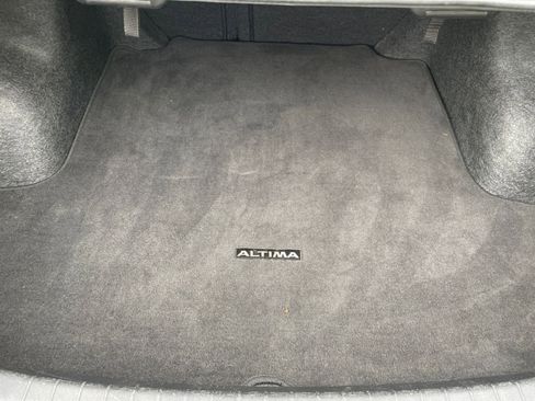 Used 2025 Nissan Altima 2.5 SV image 30